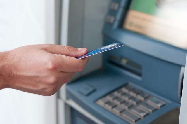 Como sacar dinheiro usando o Cartão de Crédito