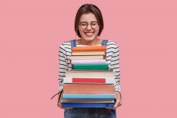 Livros de educação financeira: leitura ajuda a organizar as finanças
