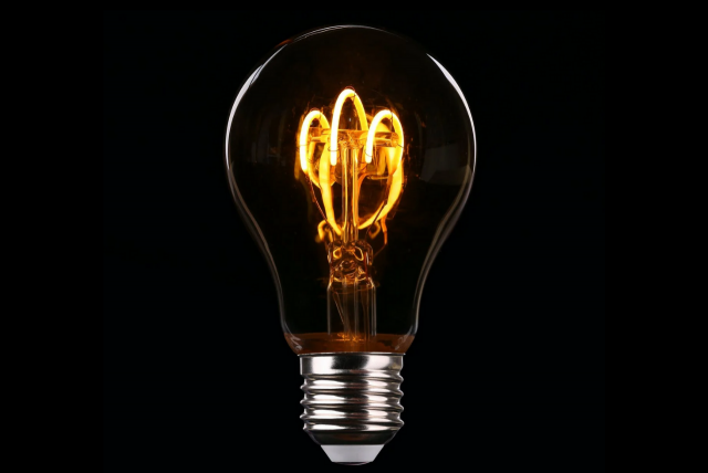 imagem de uma lâmpada simbolizando o empréstimo na conta de luz