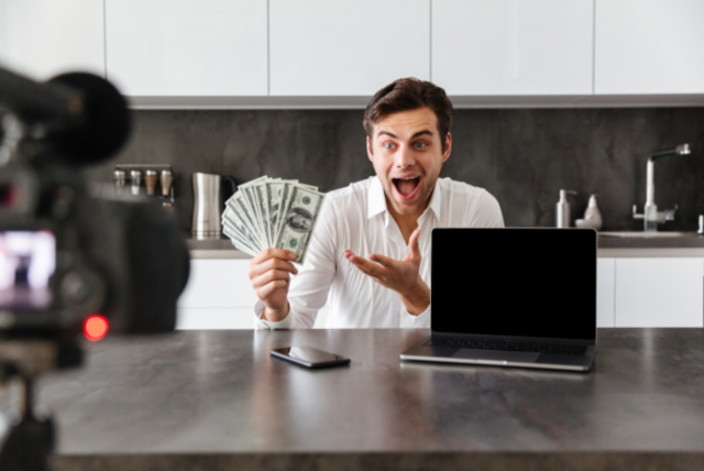 12 canais do YouTube sobre finanças