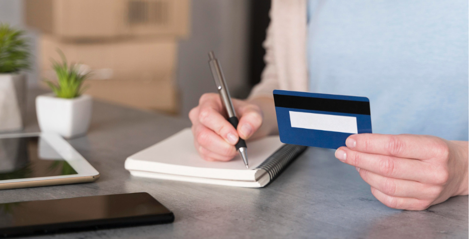 evite anotar sua senha de cartão de crédito no papel