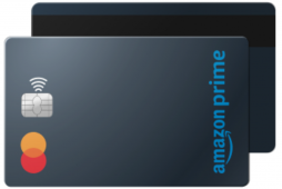 Cartão Amazon Prime Mastercard em um fundo branco