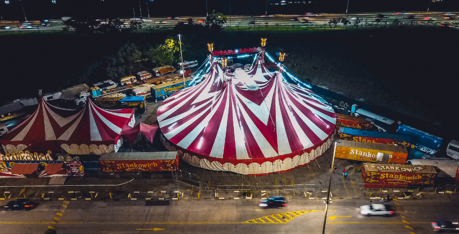 circo- crianças de férias