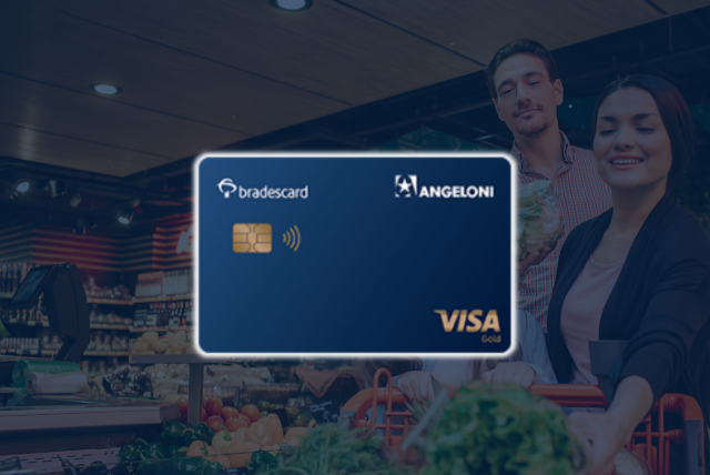 cartão de crédito bradesco angeloni com supermercado ao fundo