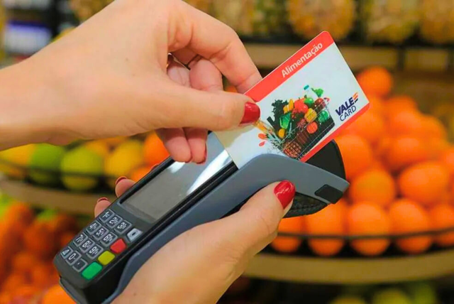 máquinas de cartão aceitam vale refeição
