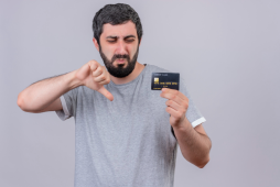dívidas de cartão de crédito