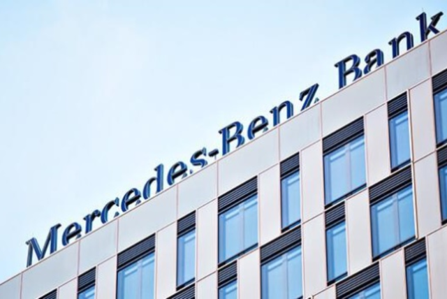 Banco Mercedes-Benz