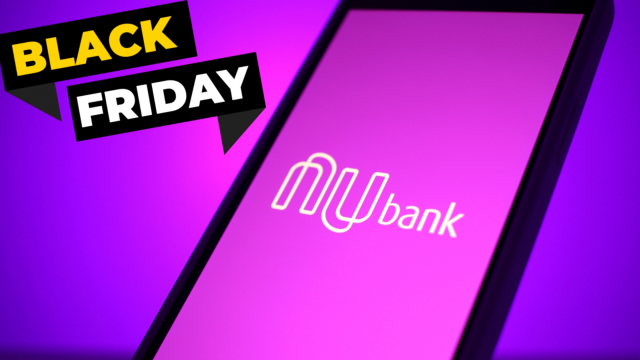 Imagem mostrando um celular com o logo do nubank anunciando a black friday nubank
