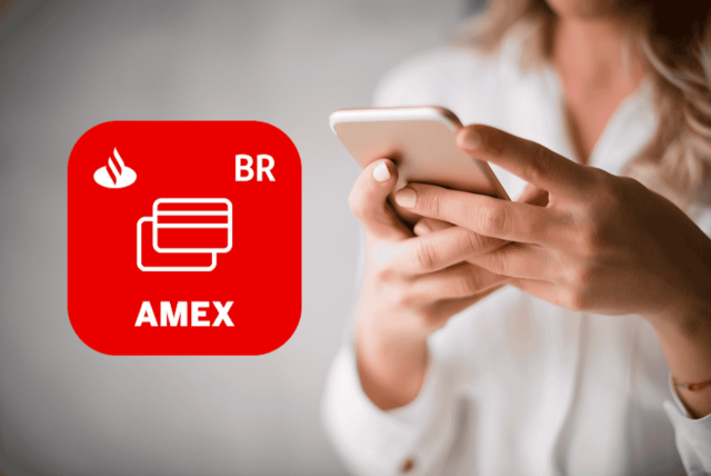 logotipo do aplicativo Santander Amex ao lado de uma mulher usando o celular