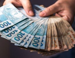 25 Formas de Renda Extra para Quem Está Desempregado em 2025
