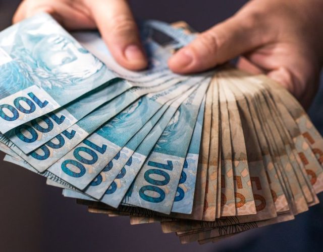 25 Formas de Renda Extra para Quem Está Desempregado em 2025