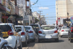 Estacionar em fila dupla multa