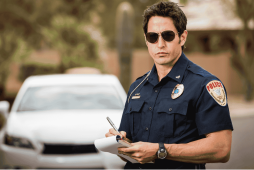 foto de um policial representando Quanto ganha um delegado