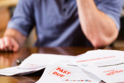 estratégias para pagar contas atrasadas