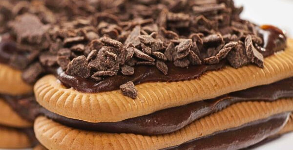 Doce de Bolacha Maizena com Chocolate