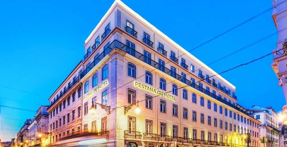 Qual a fortuna de Cristiano Ronaldo- hotel CR7