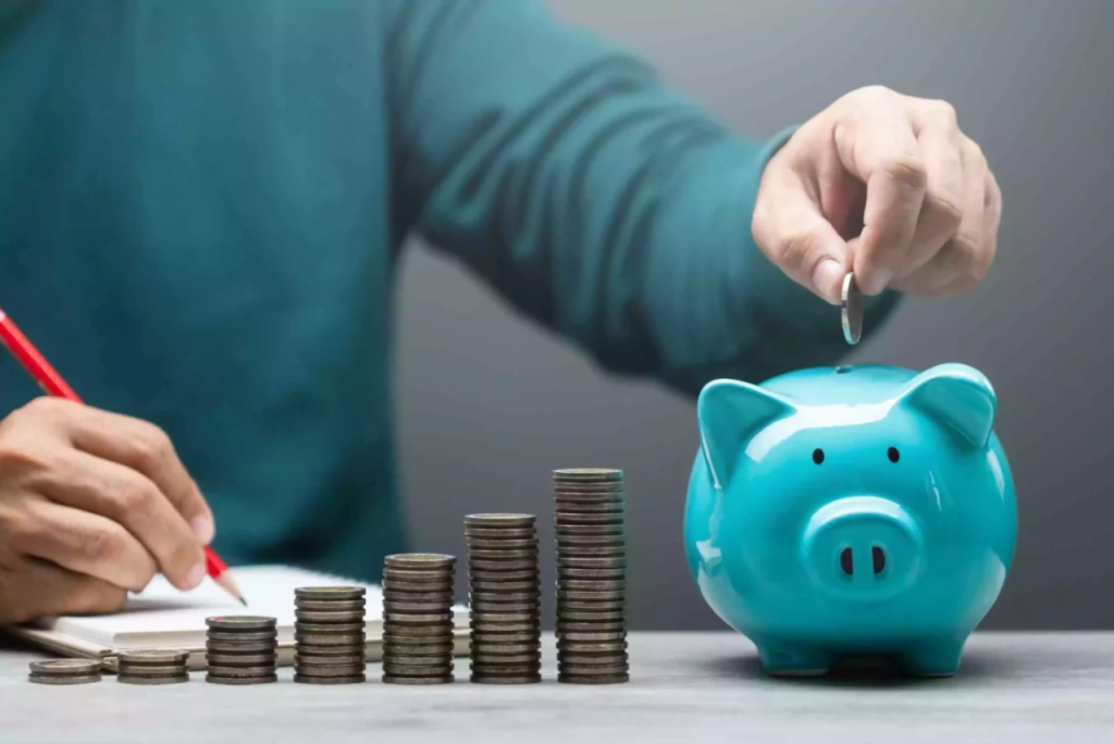 Como economizar R$ 5 mil em um ano