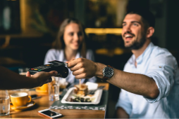 cartões com benefícios gastronômicos